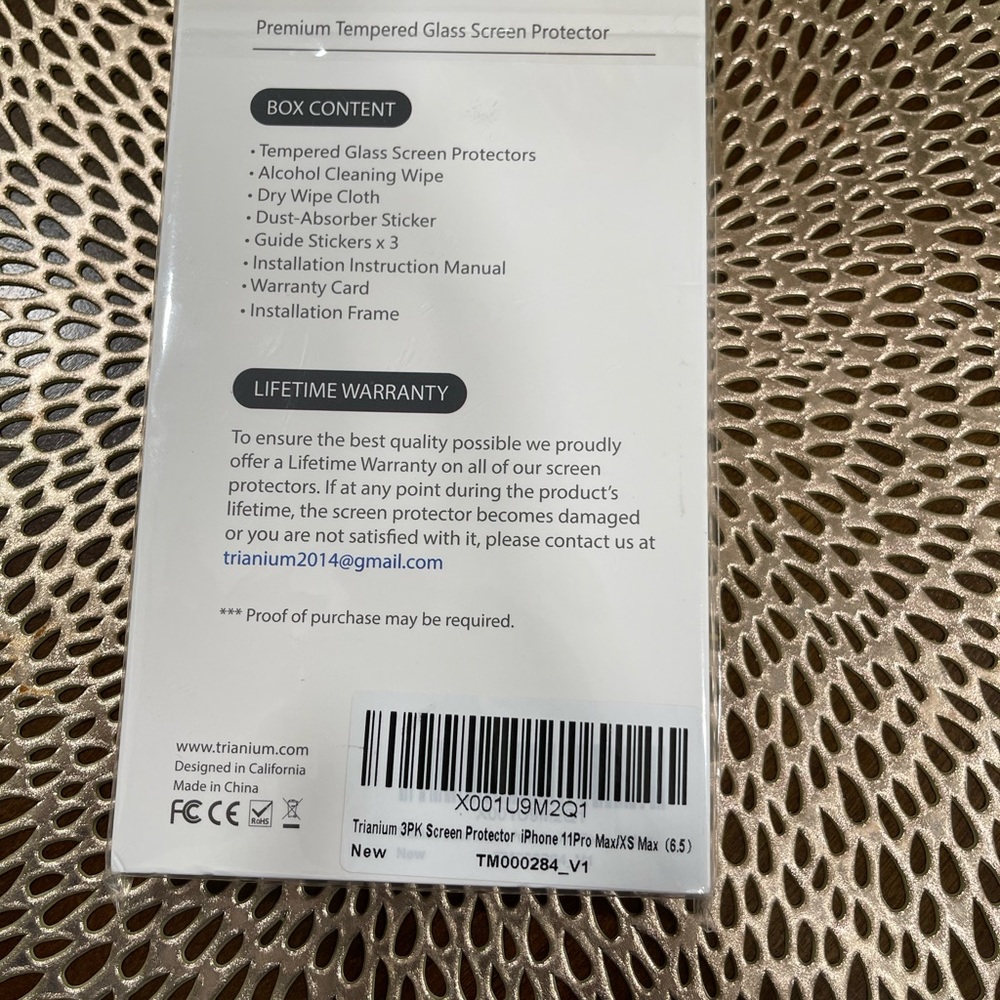 iPhone case (Clear) & Screen protector bundle !! - Picture 5 of 5